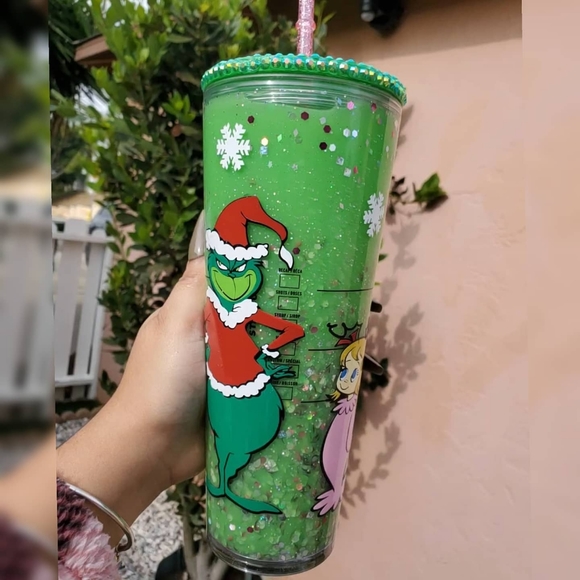 Custom Snowglobe Cups - Picture 14 of 15